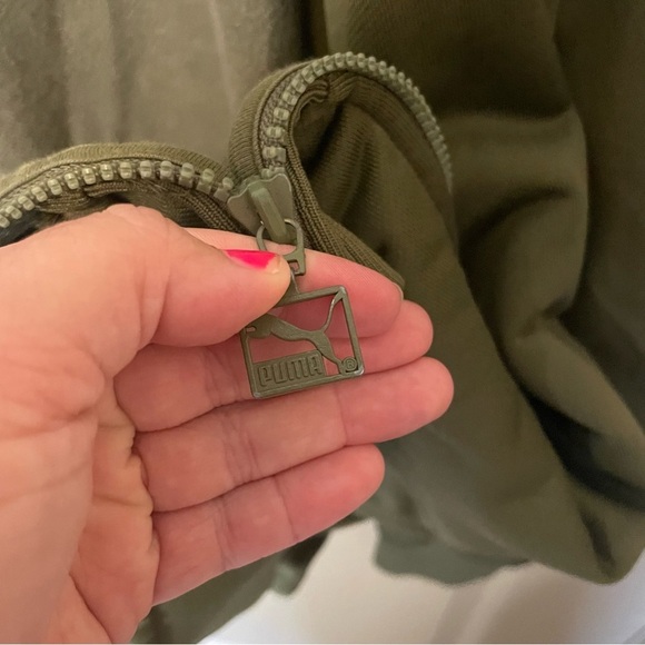 PUMA Green T7 ICONIC Regular Fit Sweatshirt - Picture 5 of 10